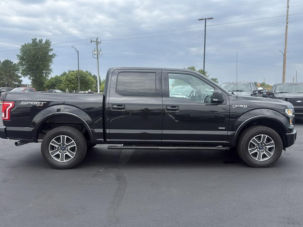 Ford F-150 XL SuperCrew 5.5-ft. Bed 4WD 2015