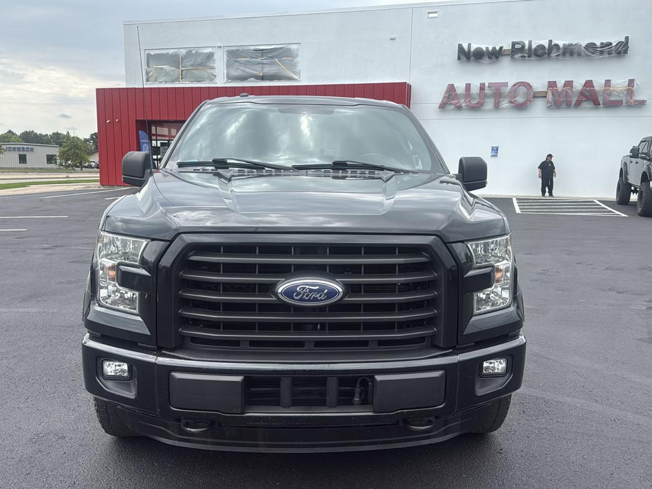 Ford F-150 XL SuperCrew 5.5-ft. Bed 4WD 2015