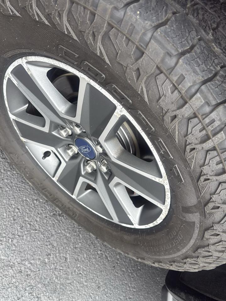 Ford F-150 XL SuperCrew 5.5-ft. Bed 4WD 2015