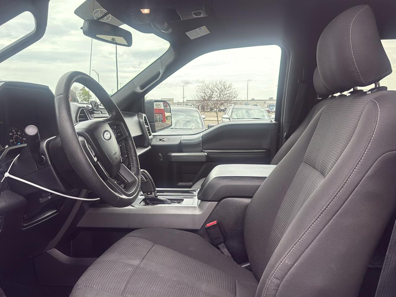 Ford F-150 XL SuperCrew 5.5-ft. Bed 4WD 2015