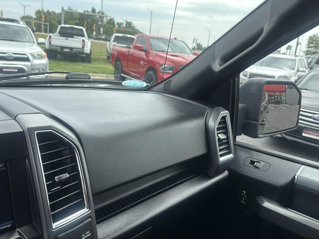 Ford F-150 XL SuperCrew 5.5-ft. Bed 4WD 2015
