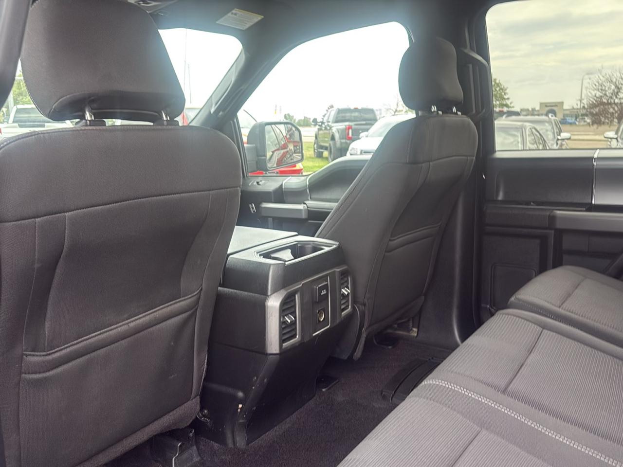 Ford F-150 XL SuperCrew 5.5-ft. Bed 4WD 2015