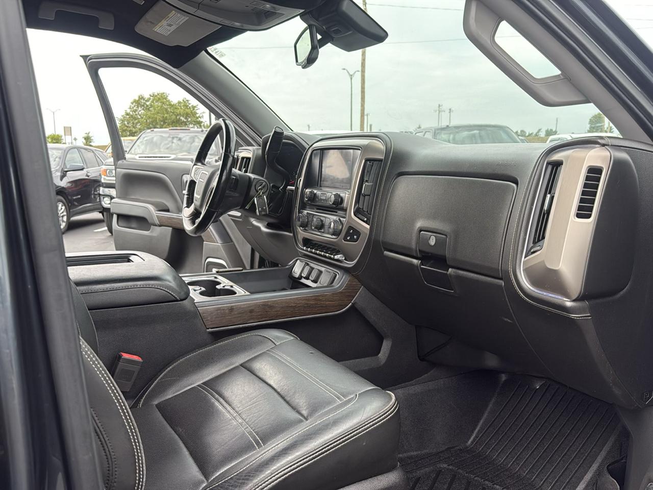 GMC Sierra 1500 Denali Crew Cab 4WD 2018