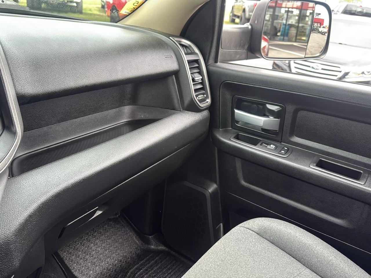RAM 3500 Tradesman Crew Cab 4WD DRW 2019