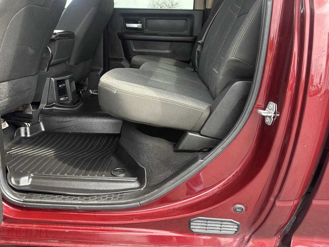 RAM 3500 Tradesman Crew Cab 4WD DRW 2019
