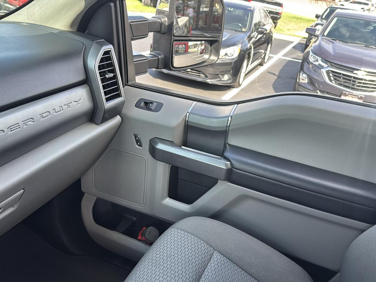 Ford F-250 SD XLT Crew Cab 4WD 2020