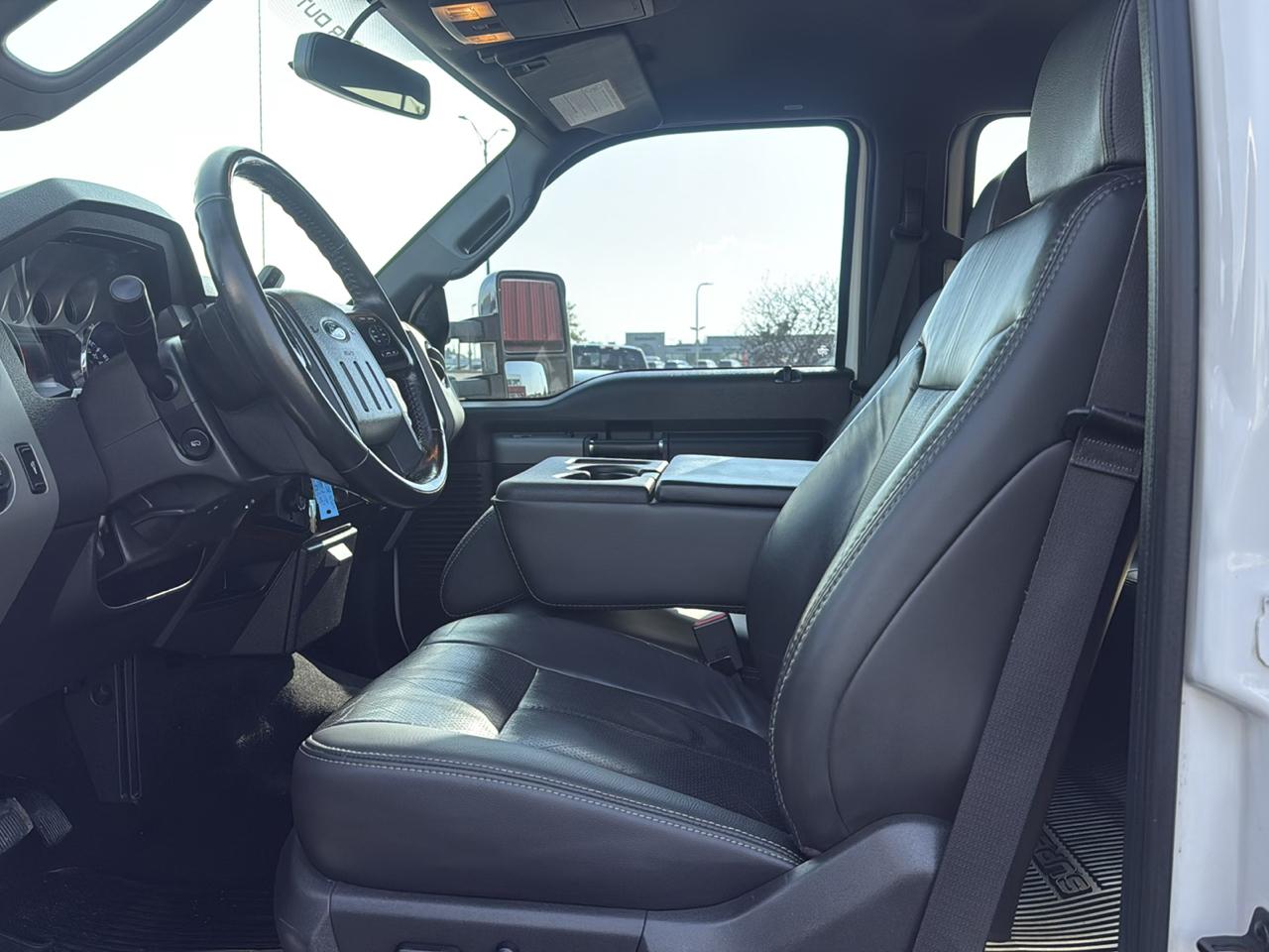 Ford F-250 SD Lariat Crew Cab 4WD 2011