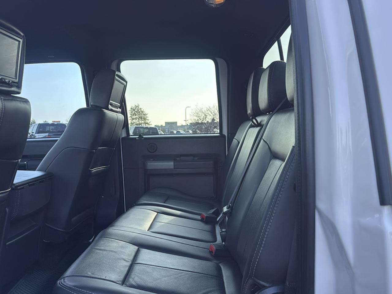 Ford F-250 SD Lariat Crew Cab 4WD 2011