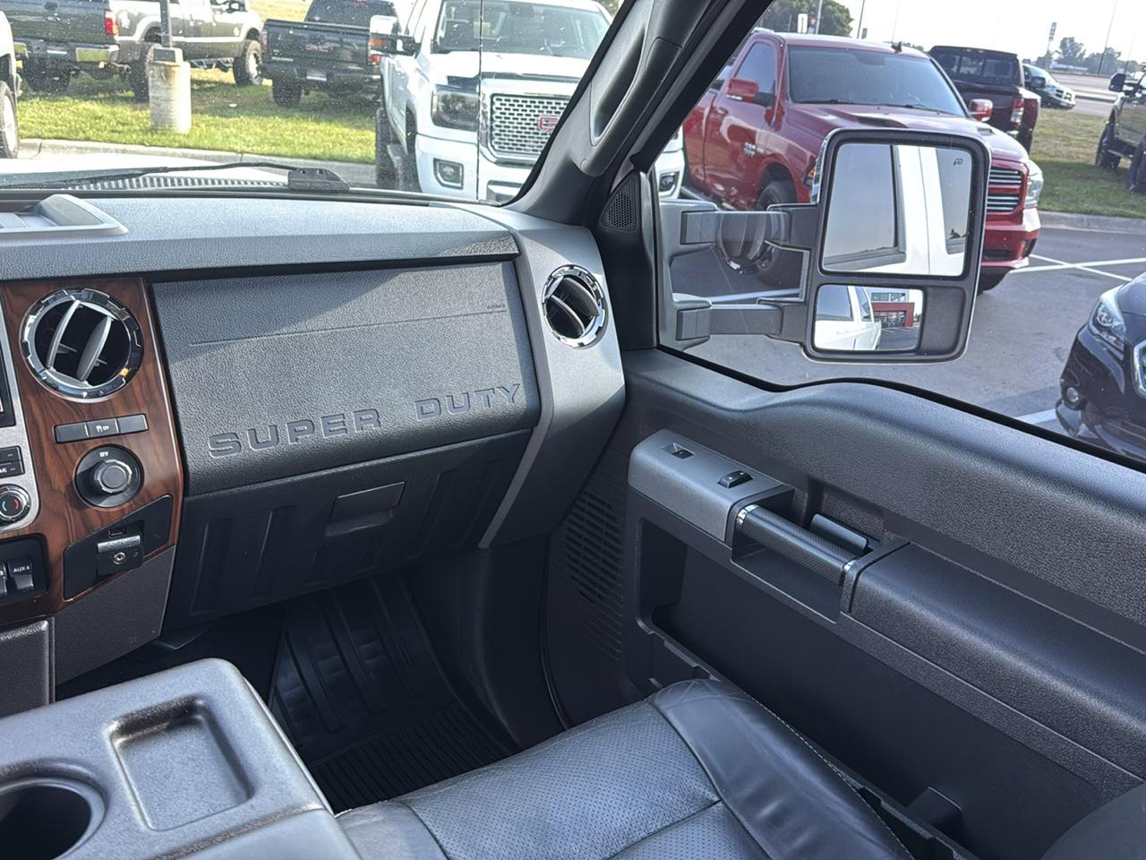 Ford F-250 SD Lariat Crew Cab 4WD 2011