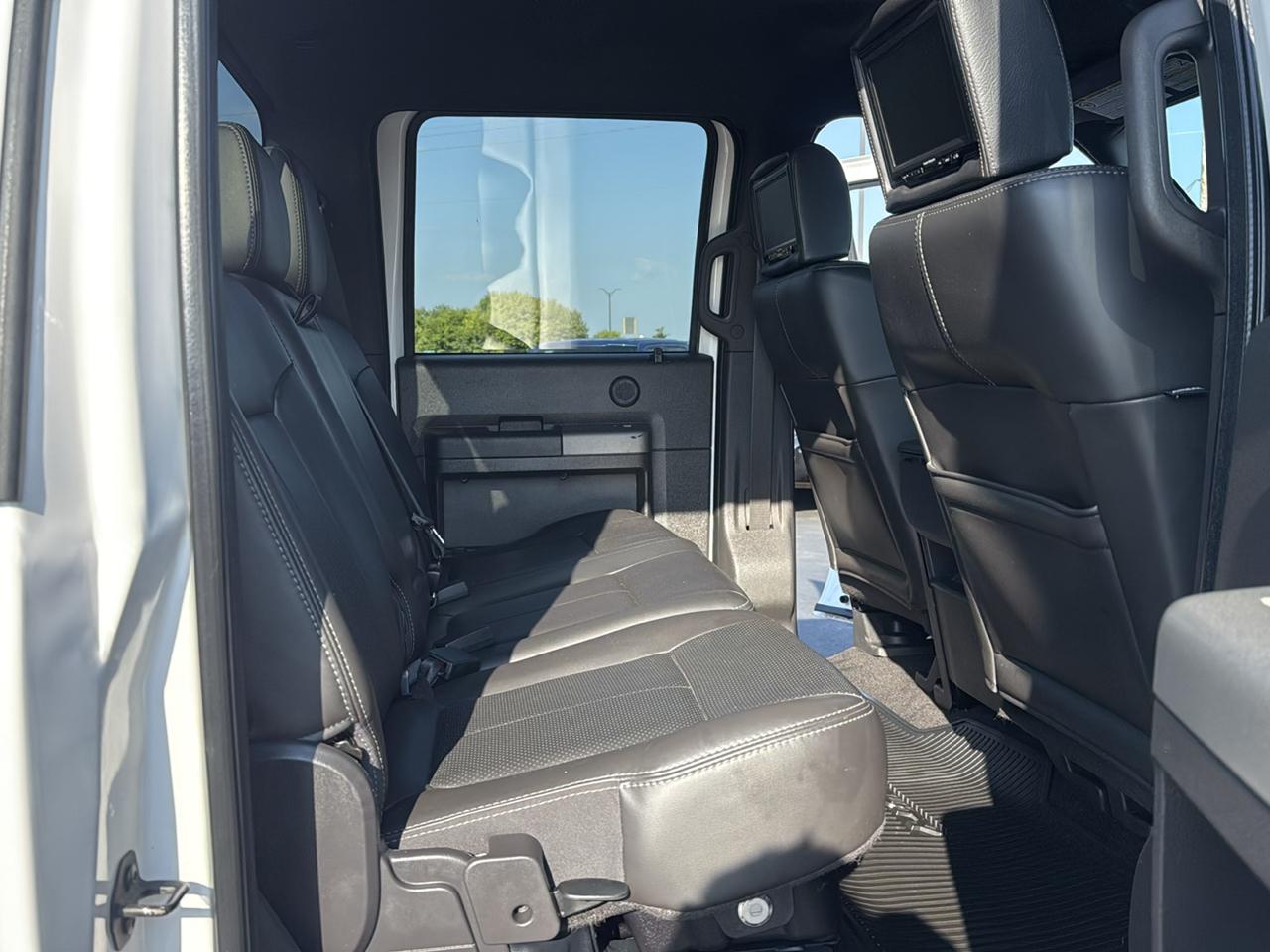 Ford F-250 SD Lariat Crew Cab 4WD 2011