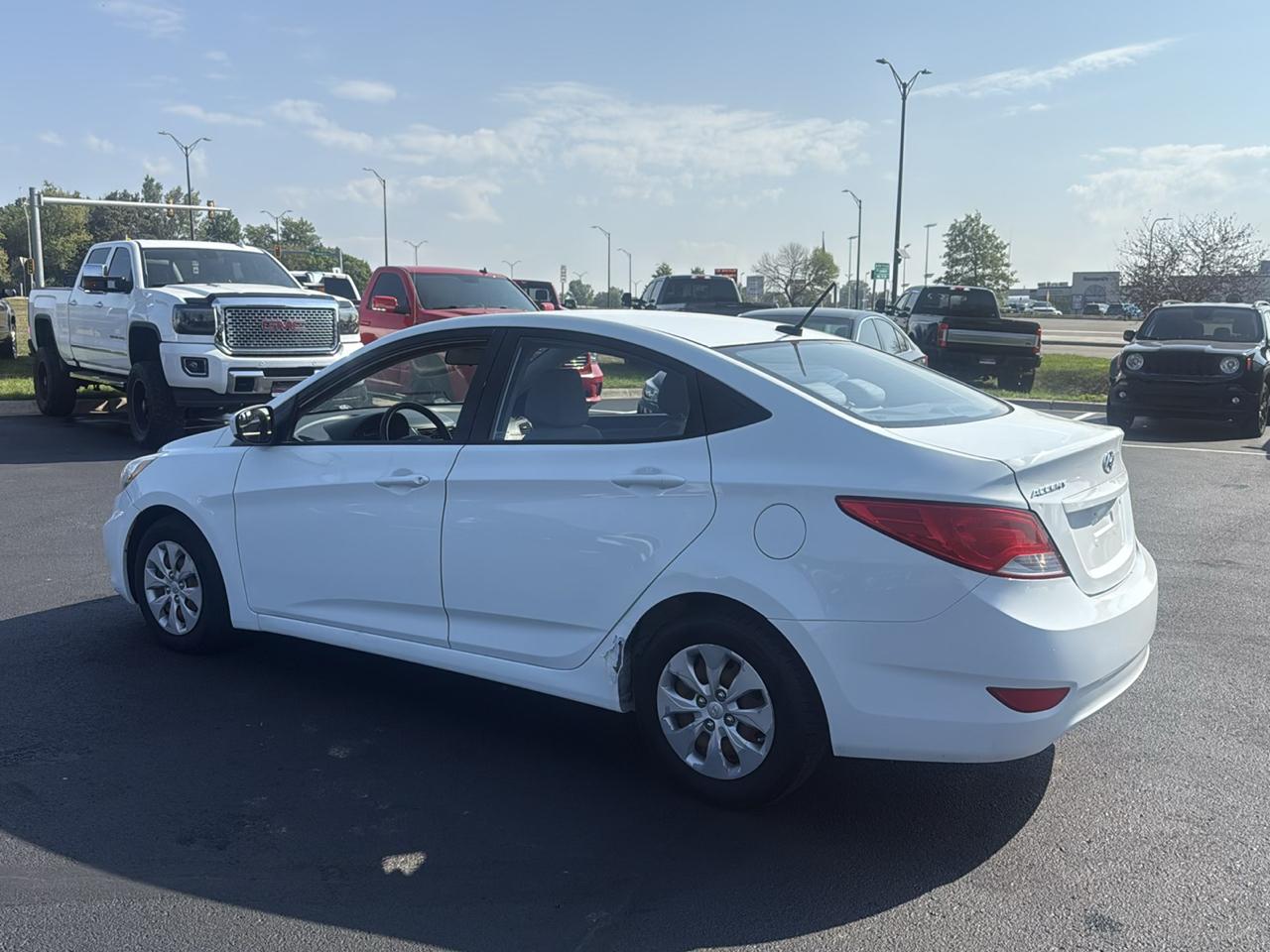 Hyundai Accent GLS 4-Door 6A 2015
