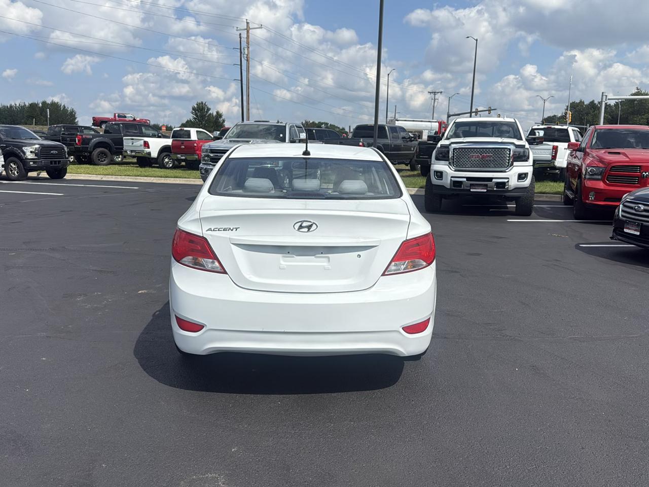 Hyundai Accent GLS 4-Door 6A 2015