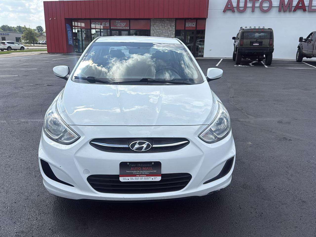 Hyundai Accent GLS 4-Door 6A 2015