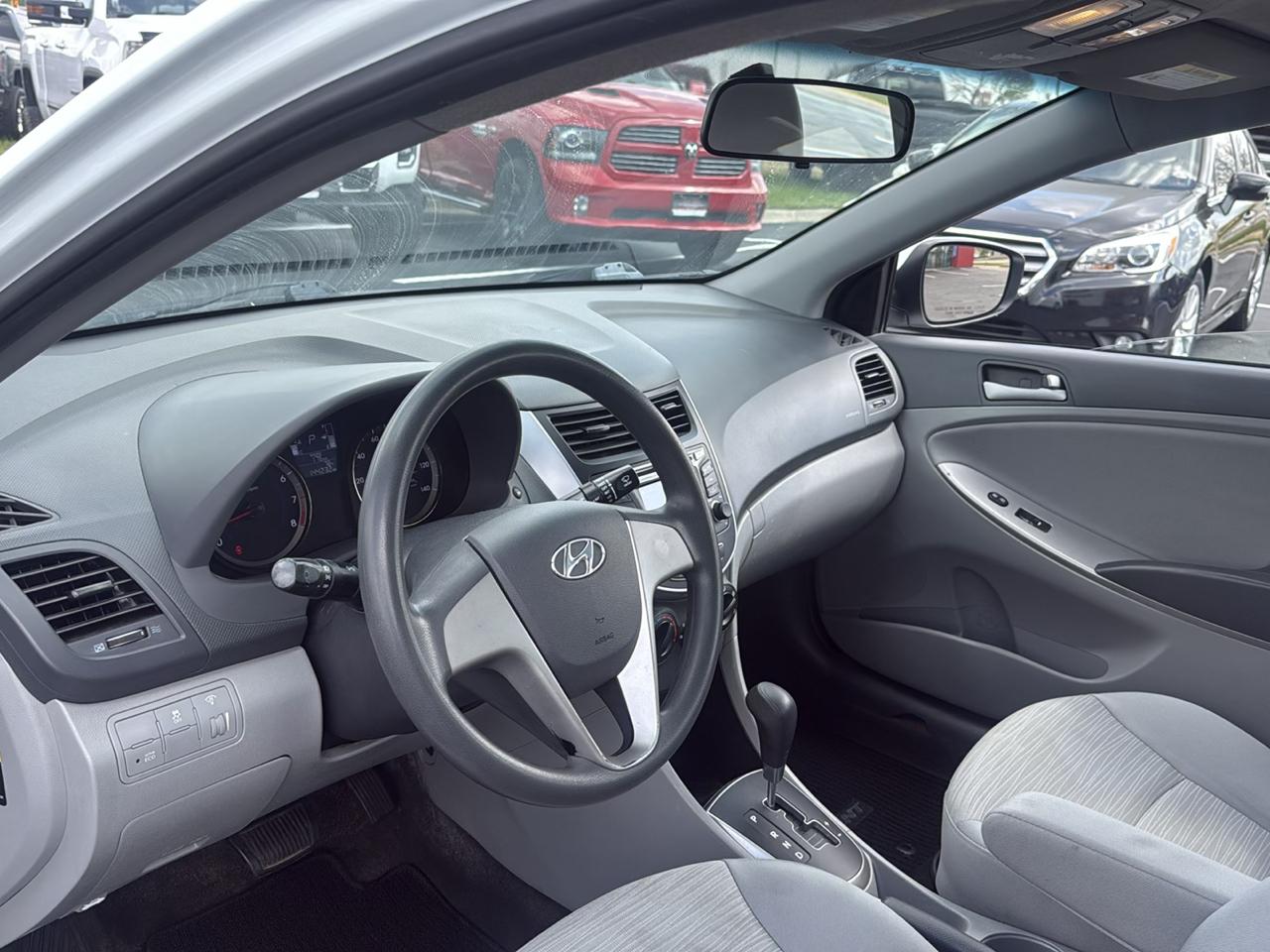 Hyundai Accent GLS 4-Door 6A 2015