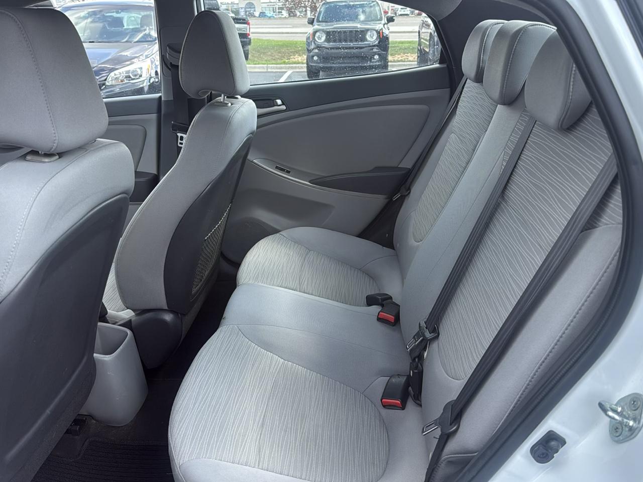 Hyundai Accent GLS 4-Door 6A 2015