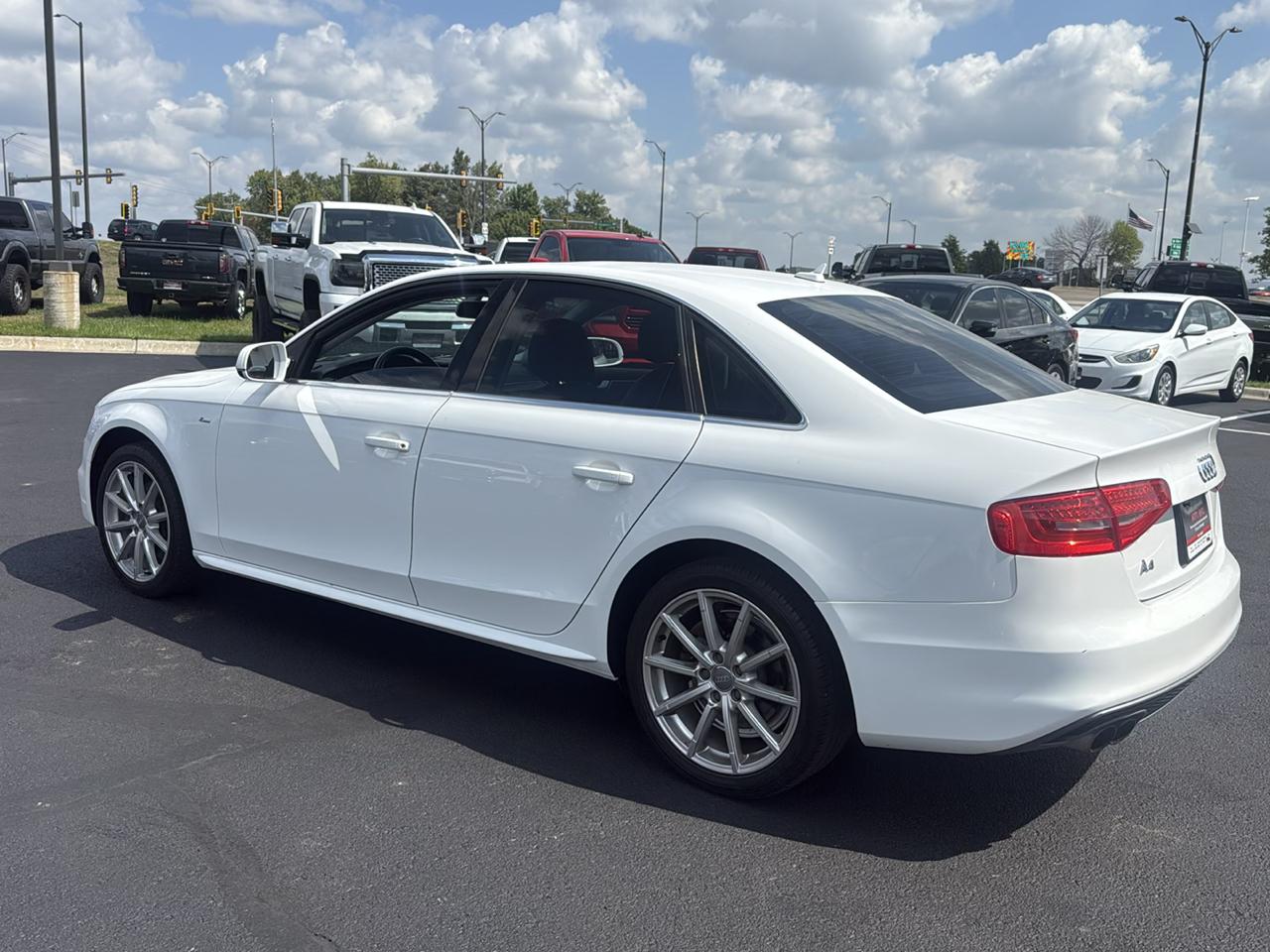 Audi A4 2.0 T Sedan FrontTrak Multitronic 2015
