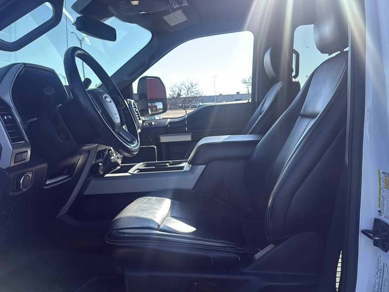Ford F-250 SD Lariat Crew Cab 4WD 2020