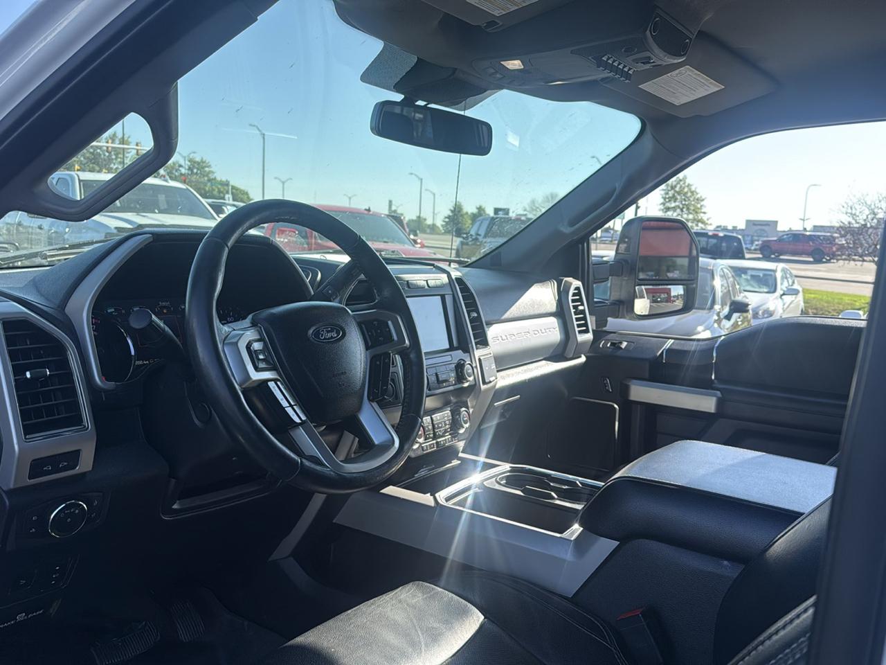 Ford F-250 SD Lariat Crew Cab 4WD 2020