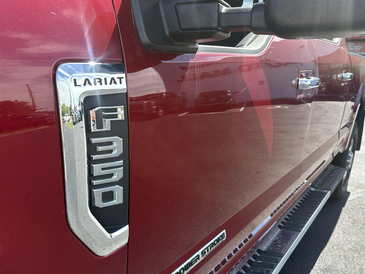 Ford F-350 SD Lariat Crew Cab 4WD 2019