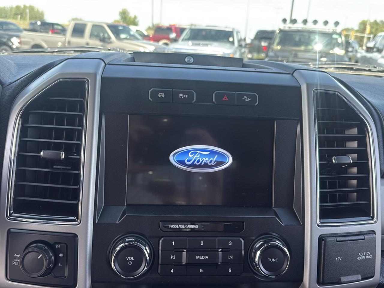 Ford F-350 SD Lariat Crew Cab 4WD 2019