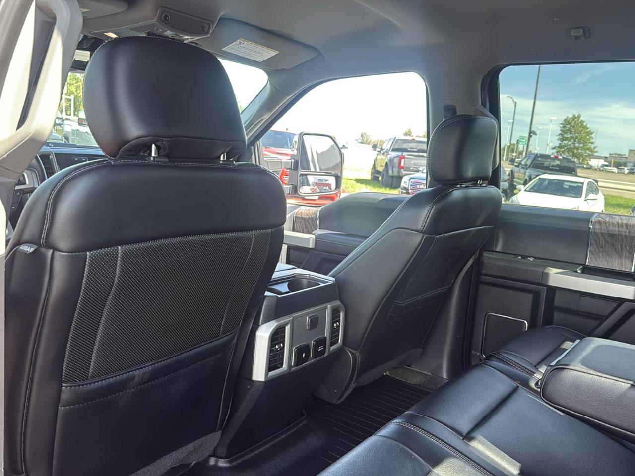 Ford F-350 SD Lariat Crew Cab 4WD 2019
