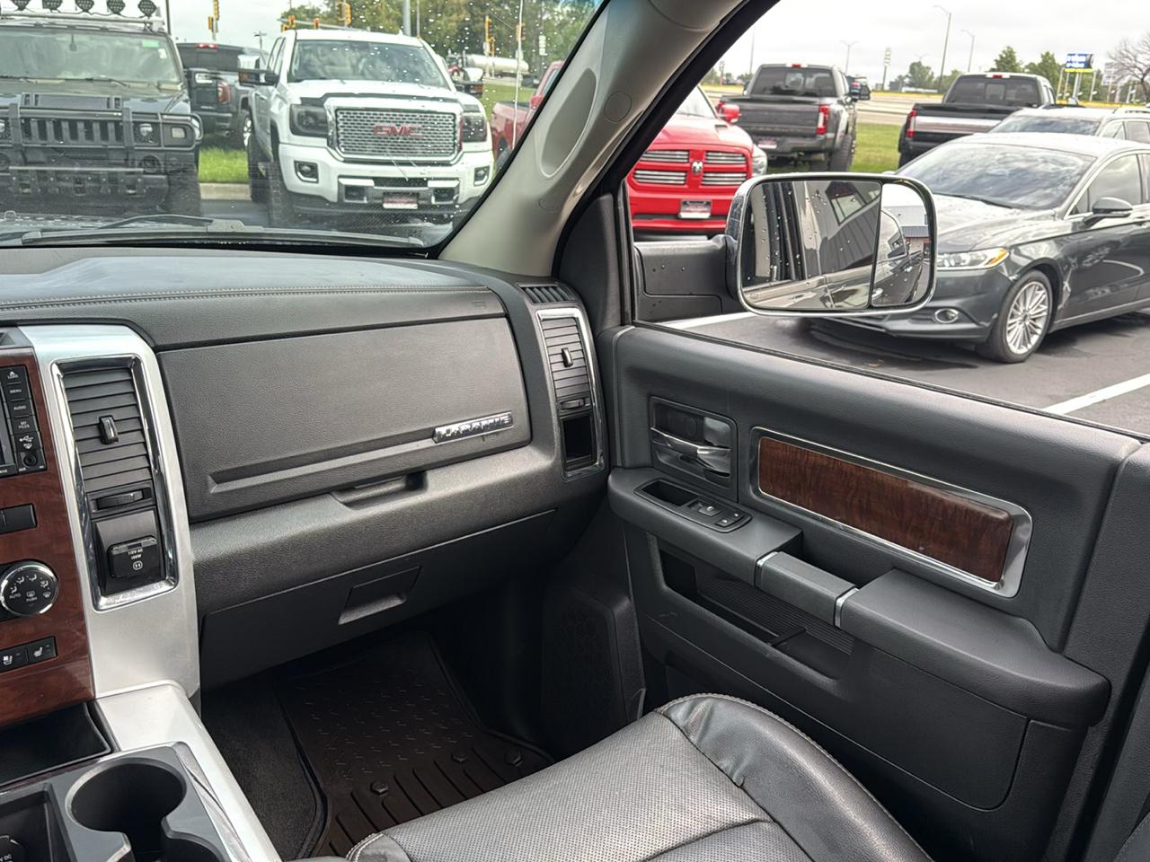 RAM 3500 Laramie Crew Cab 4WD 2011