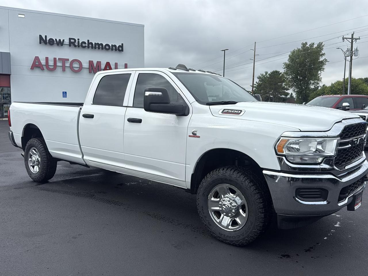 RAM 2500 Tradesman Crew Cab LWB 4WD 2024