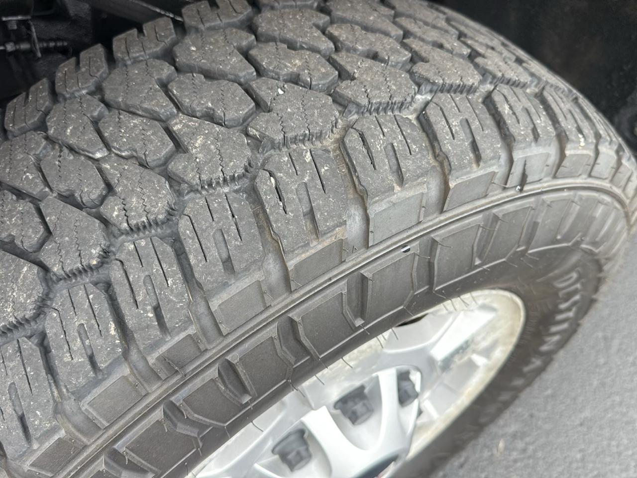 GMC Sierra 2500HD SLE Crew Cab 4WD 2015