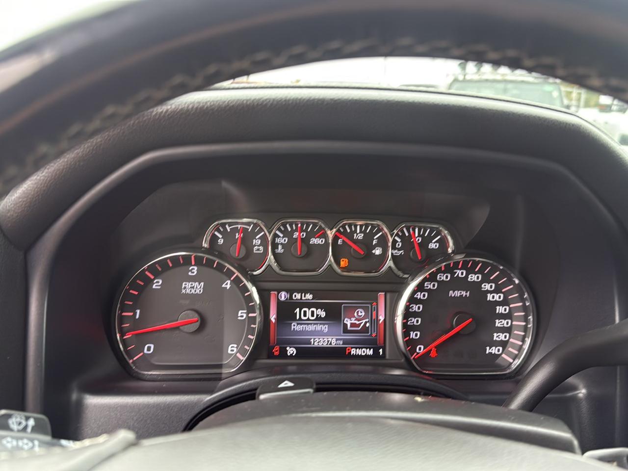 GMC Sierra 2500HD SLE Crew Cab 4WD 2015