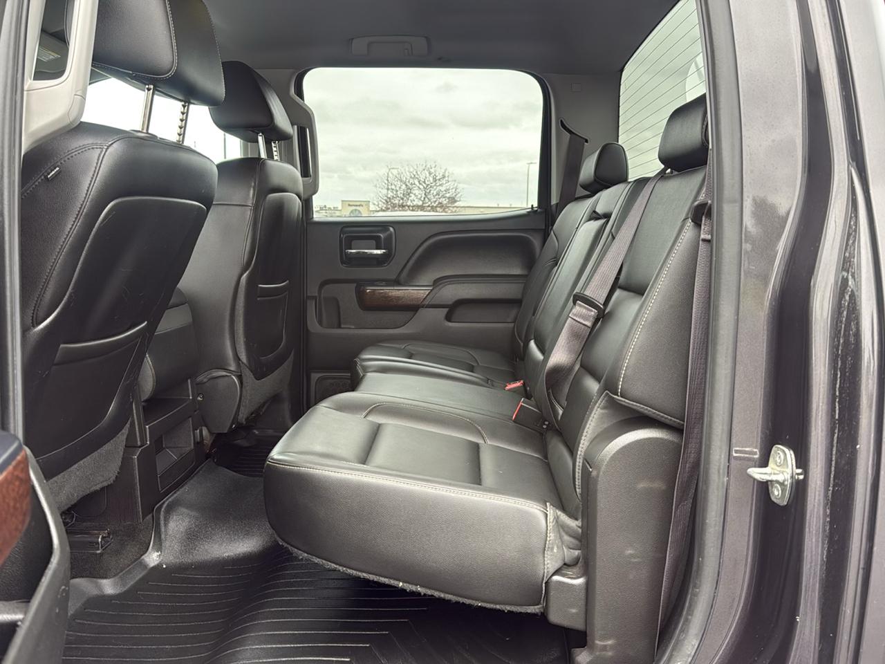 GMC Sierra 2500HD SLE Crew Cab 4WD 2015