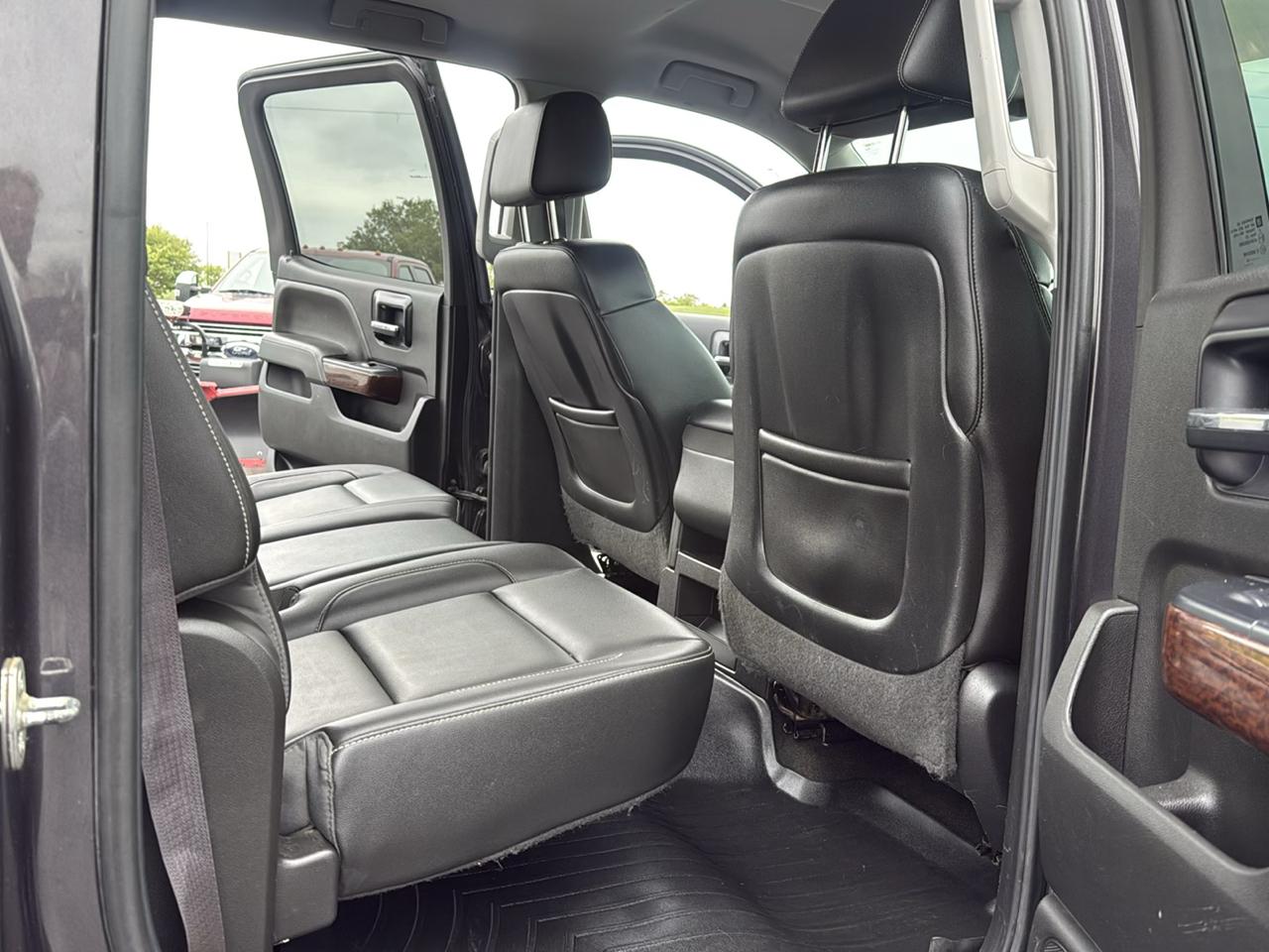 GMC Sierra 2500HD SLE Crew Cab 4WD 2015