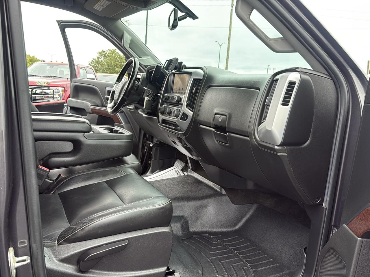 GMC Sierra 2500HD SLE Crew Cab 4WD 2015