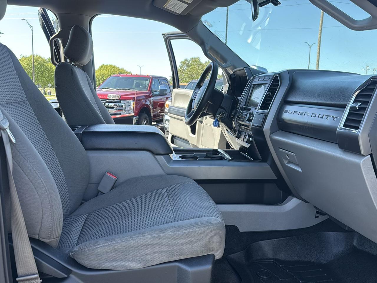 Ford F-250 SD XLT Crew Cab 4WD 2017