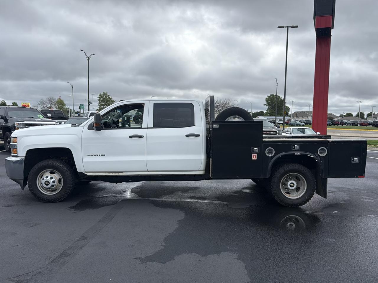 Chevrolet Silverado 3500HD Work Truck Crew Cab 4WD 2015
