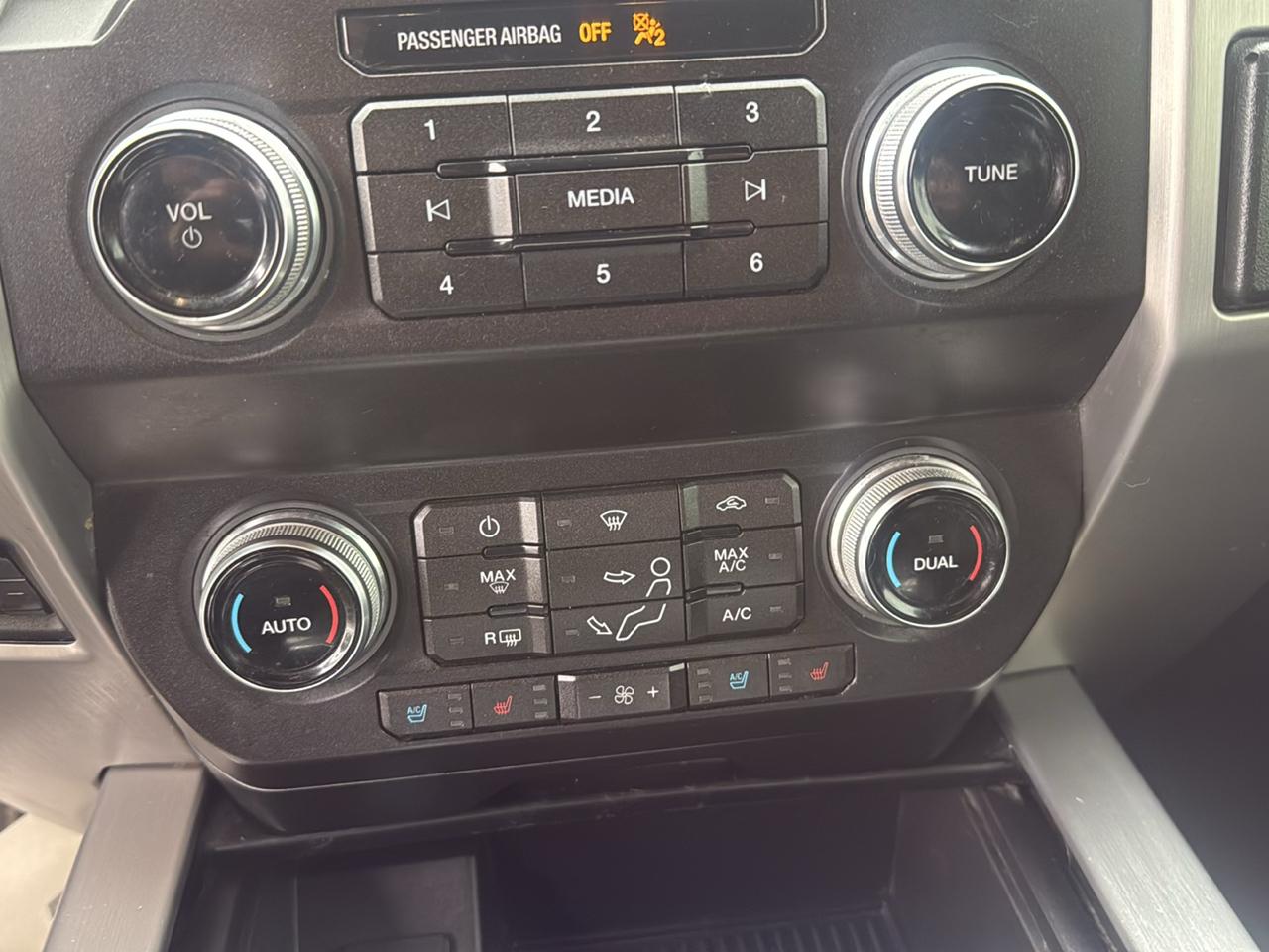 Ford F-250 SD Platinum Crew Cab 4WD 2019