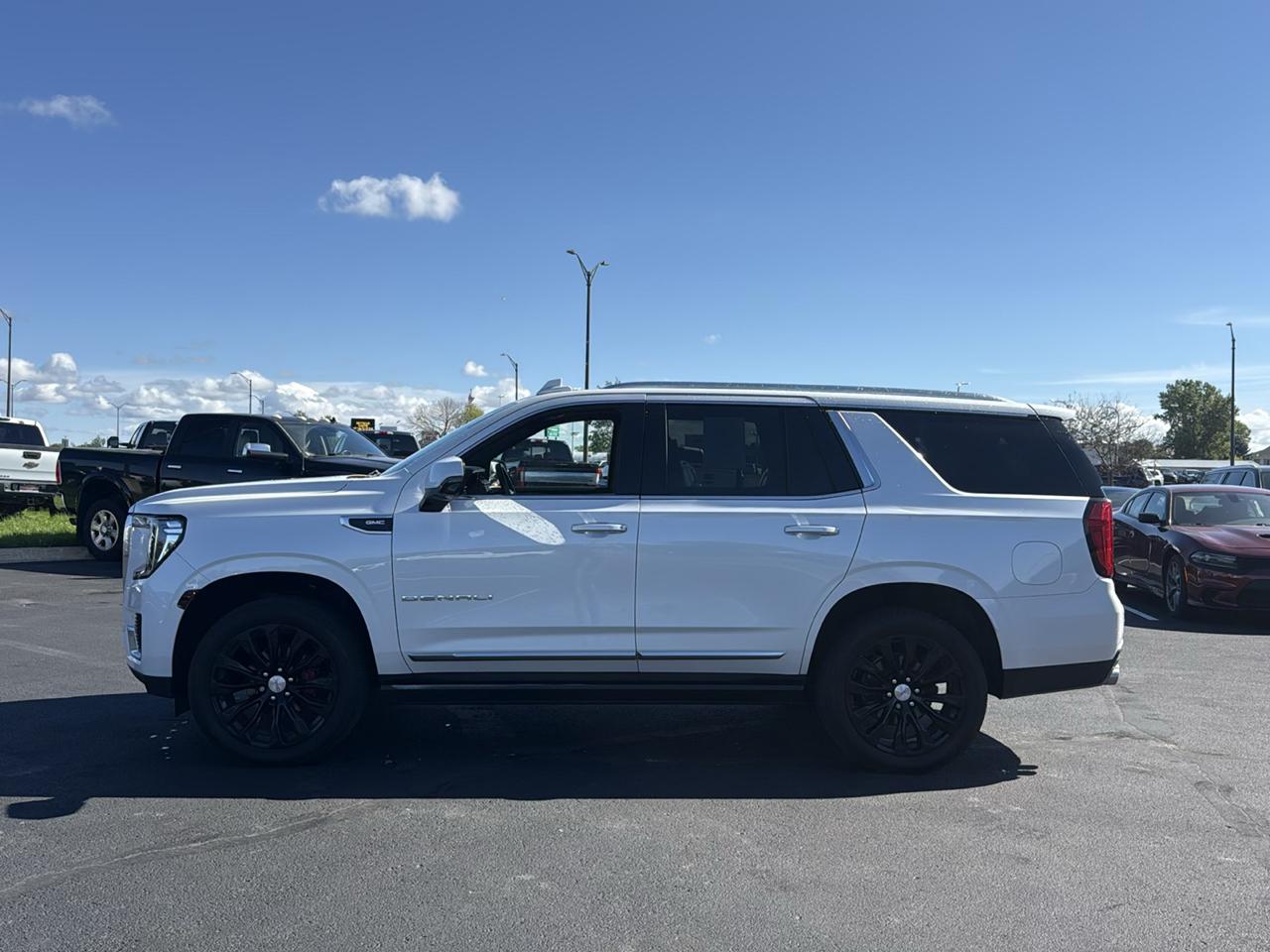 GMC Yukon Denali 4WD 2021