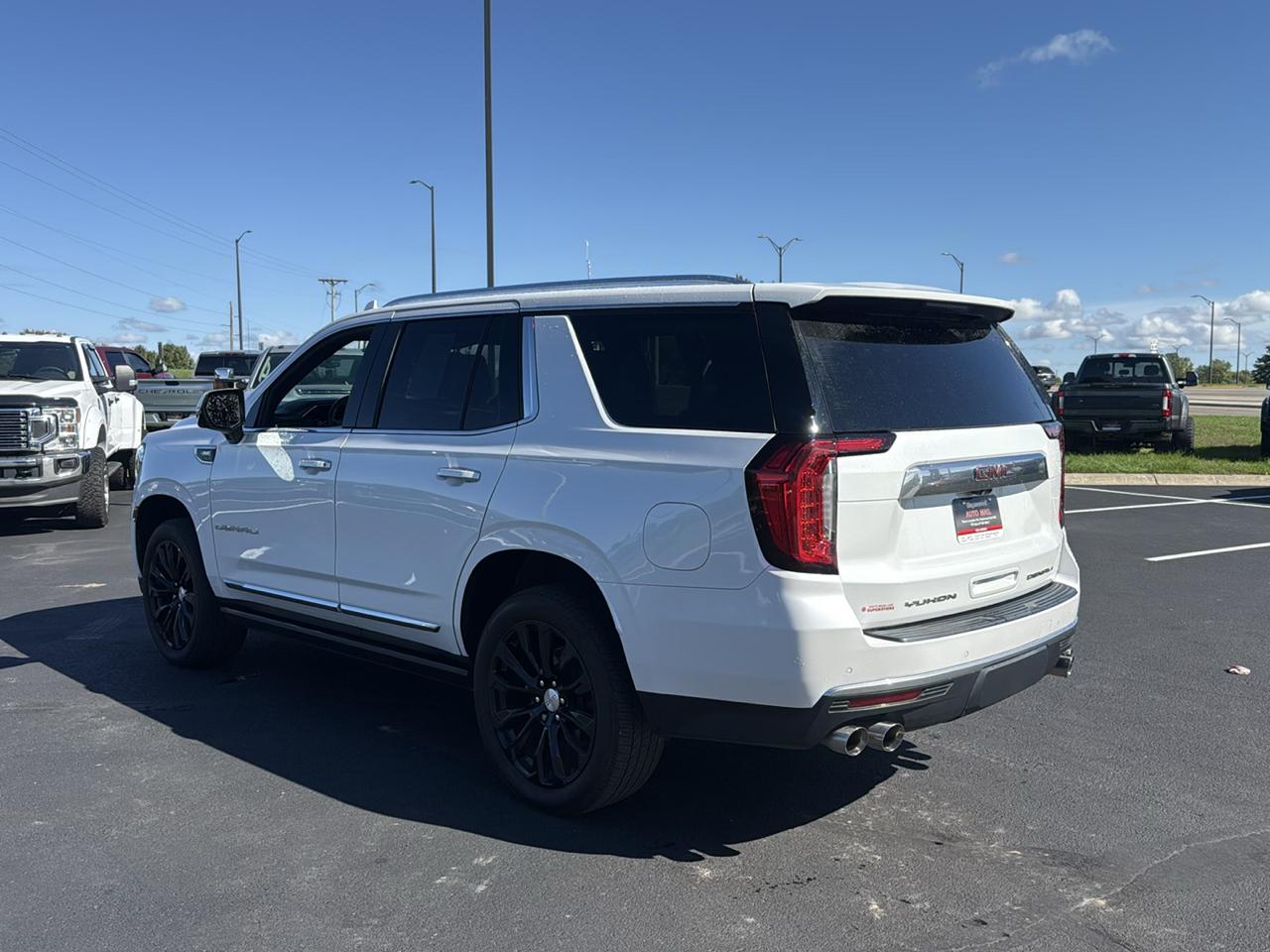 GMC Yukon Denali 4WD 2021