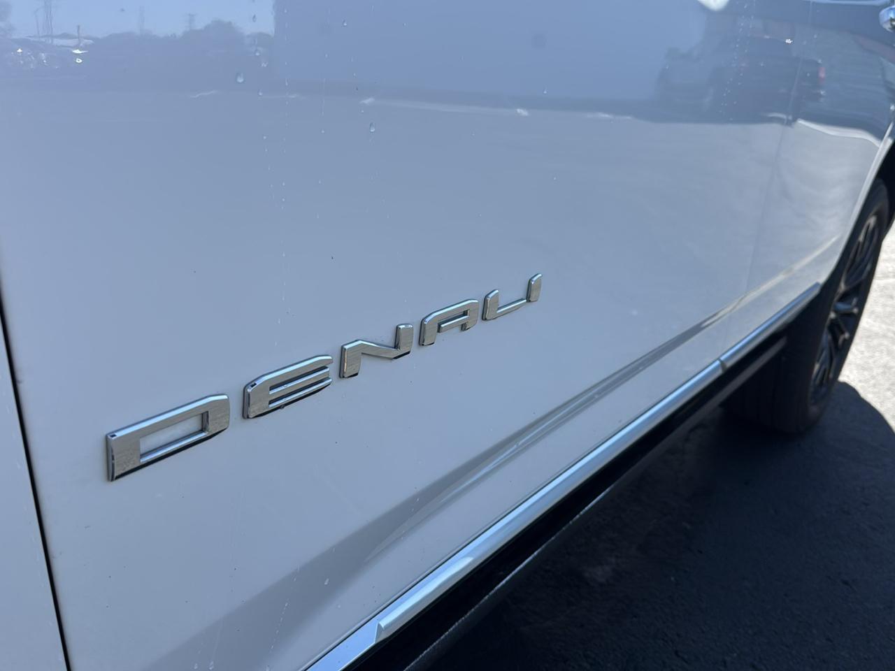 GMC Yukon Denali 4WD 2021