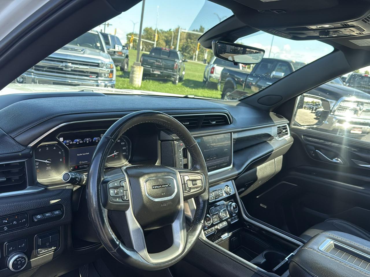 GMC Yukon Denali 4WD 2021