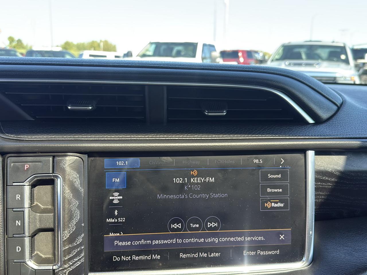 GMC Yukon Denali 4WD 2021