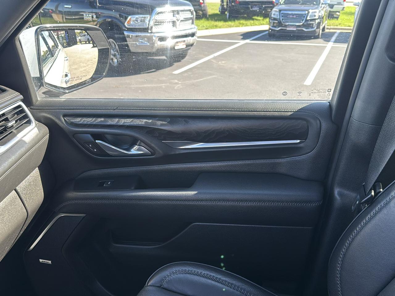 GMC Yukon Denali 4WD 2021