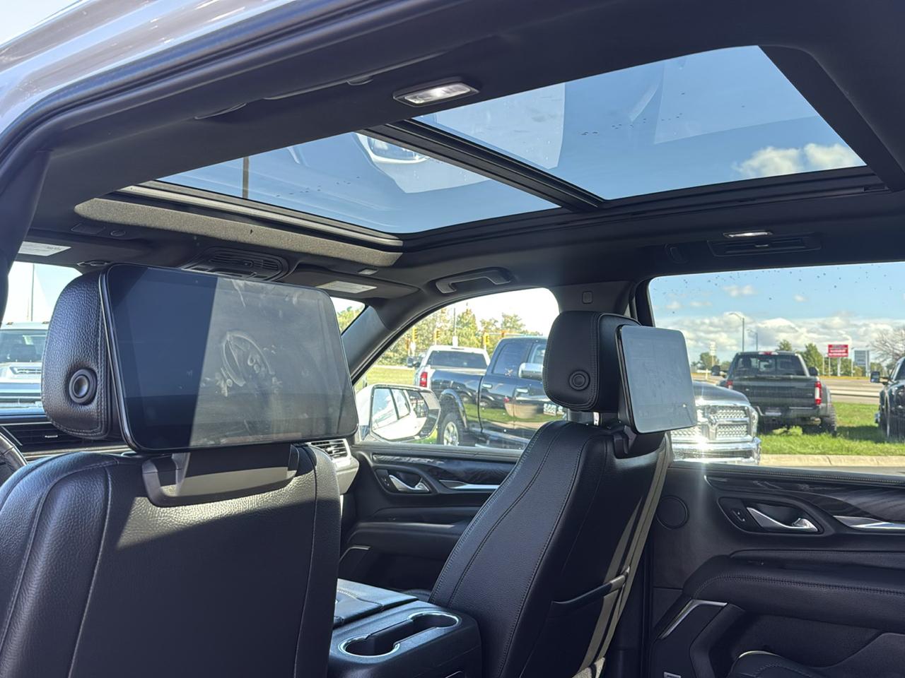 GMC Yukon Denali 4WD 2021
