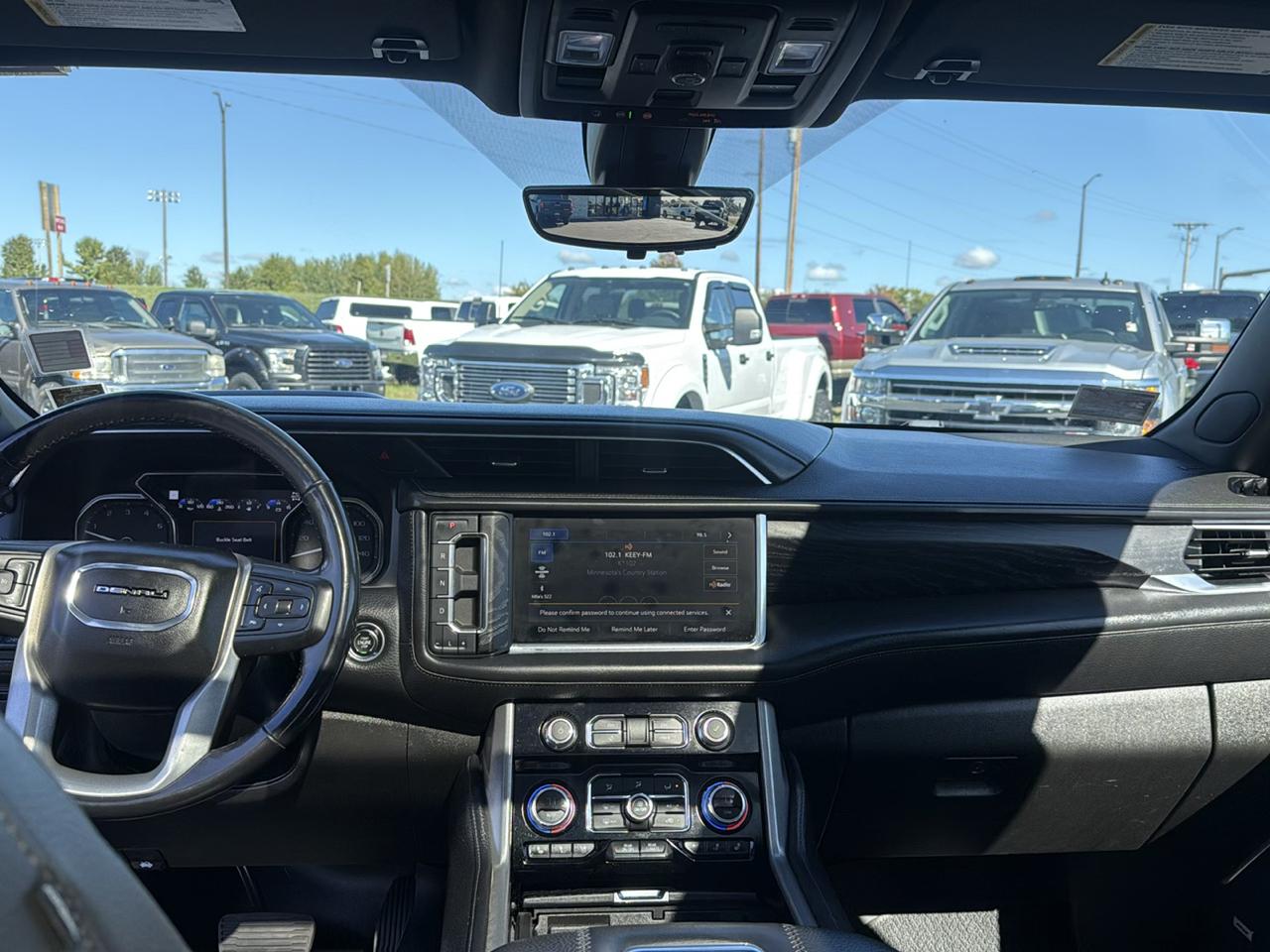GMC Yukon Denali 4WD 2021