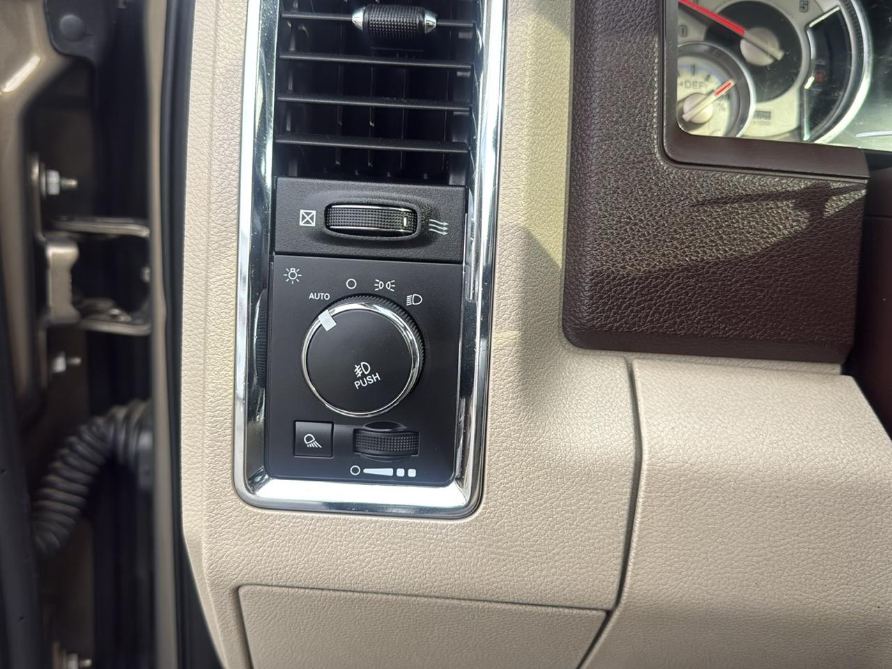 RAM 3500 Longhorn Crew Cab LWB 4WD 2014