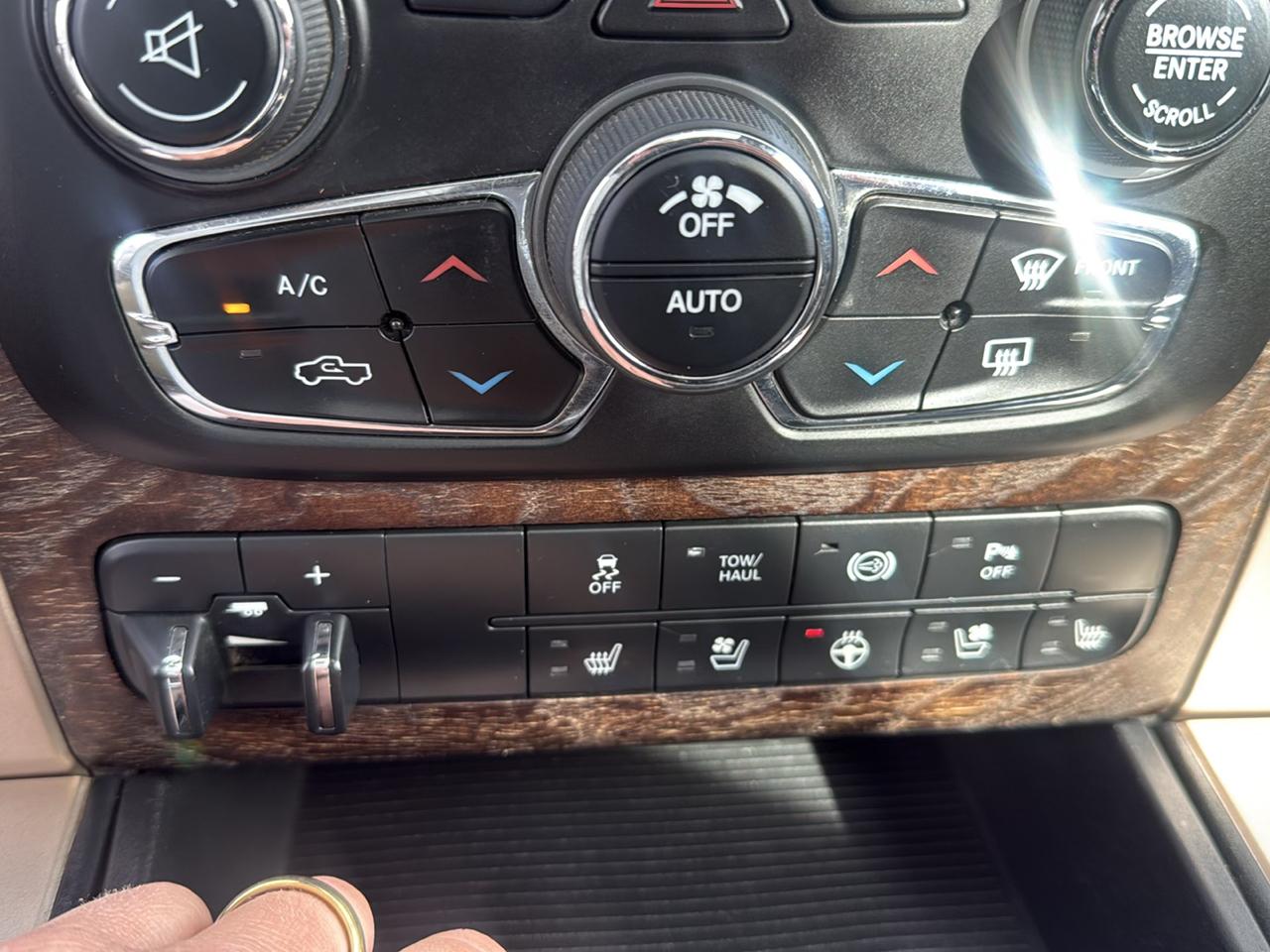 RAM 3500 Longhorn Crew Cab LWB 4WD 2014