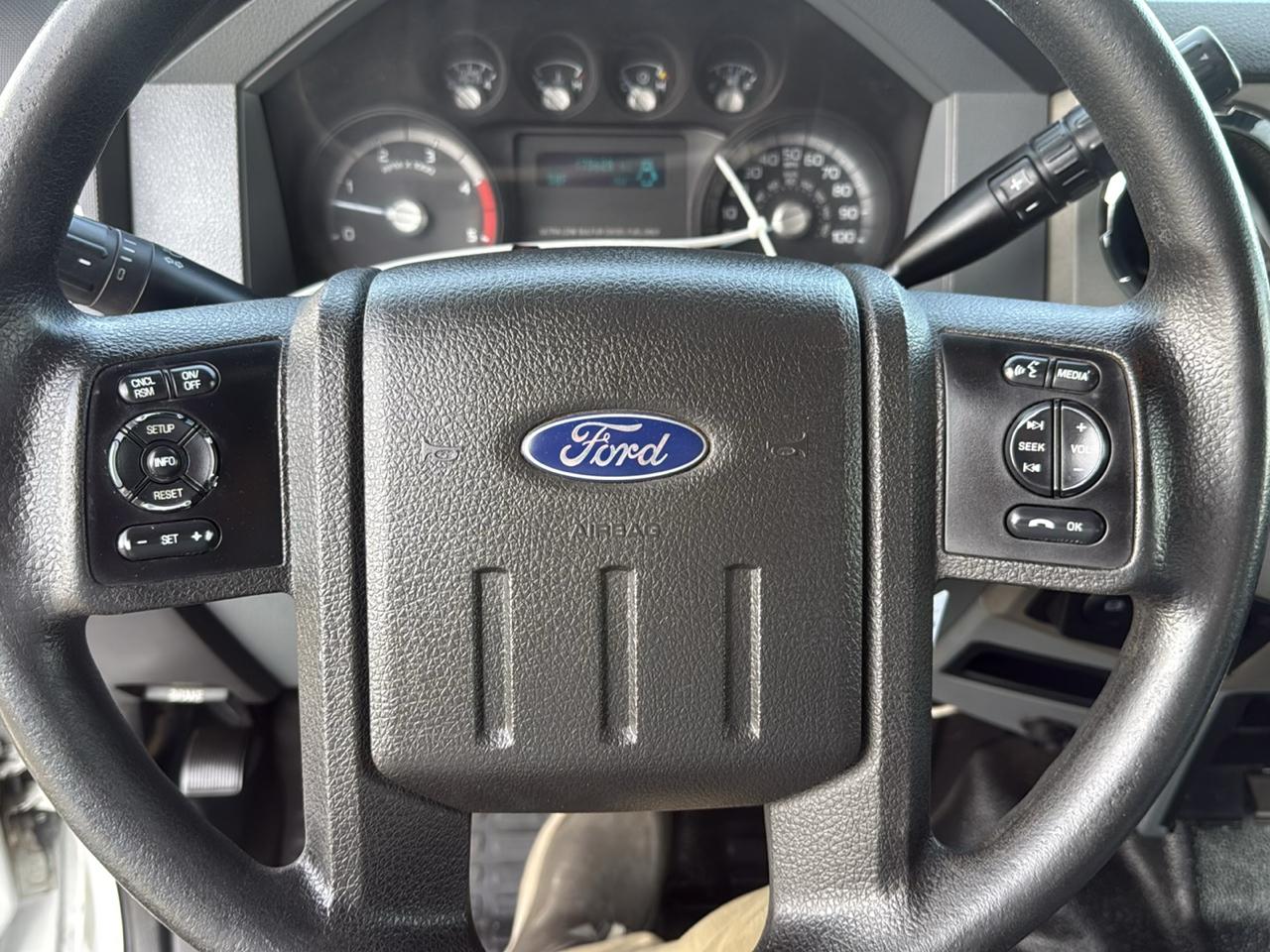 Ford F-450 SD XLT Crew Cab DRW 4WD 2015