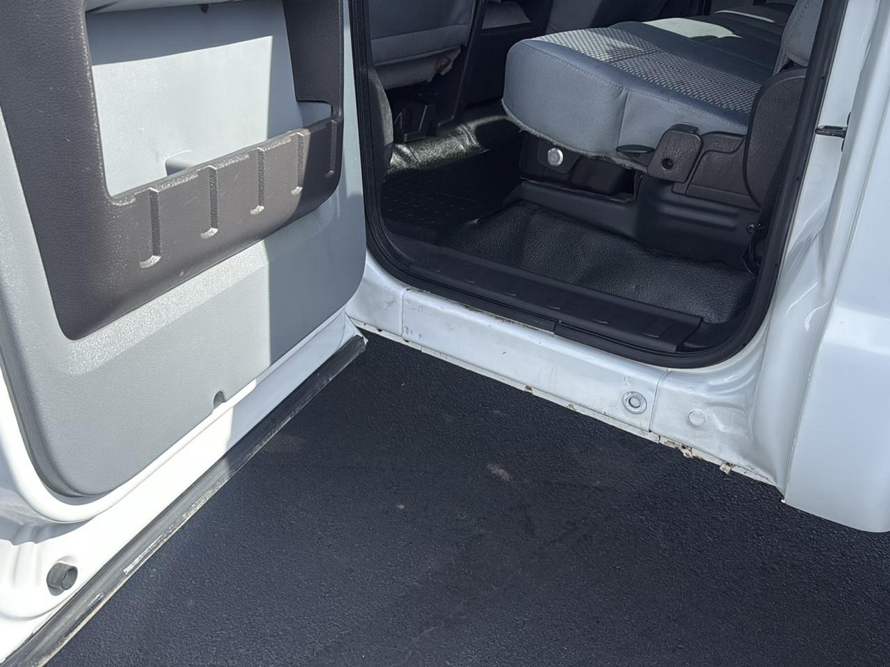 Ford F-450 SD XLT Crew Cab DRW 4WD 2015