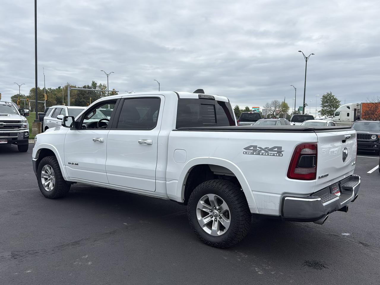 RAM 1500 Laramie Crew Cab SWB 4WD 2021