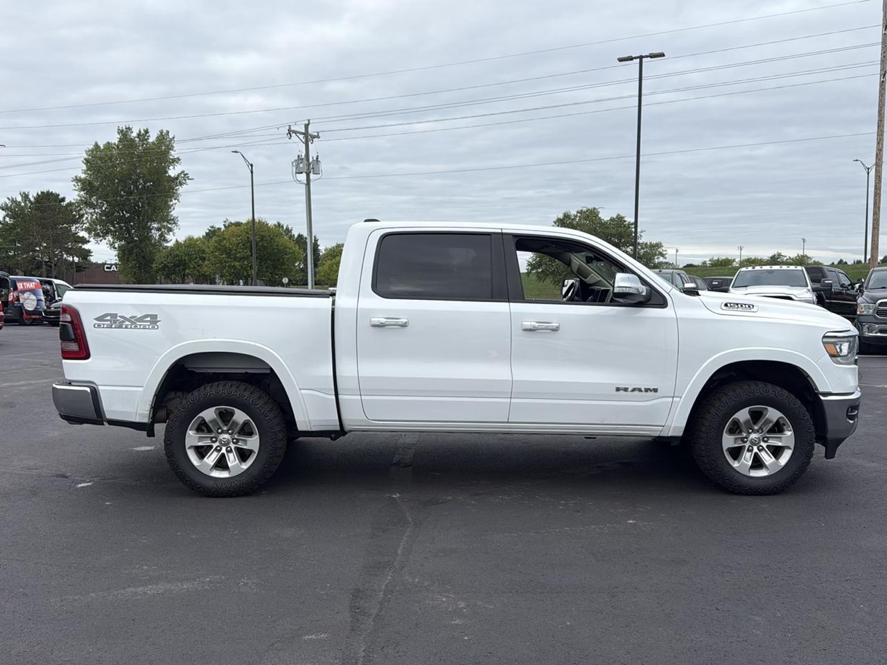 RAM 1500 Laramie Crew Cab SWB 4WD 2021