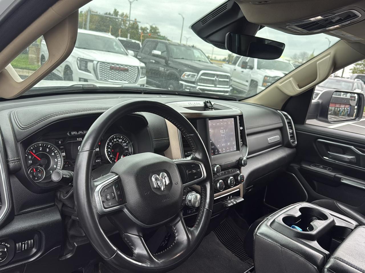 RAM 1500 Laramie Crew Cab SWB 4WD 2021
